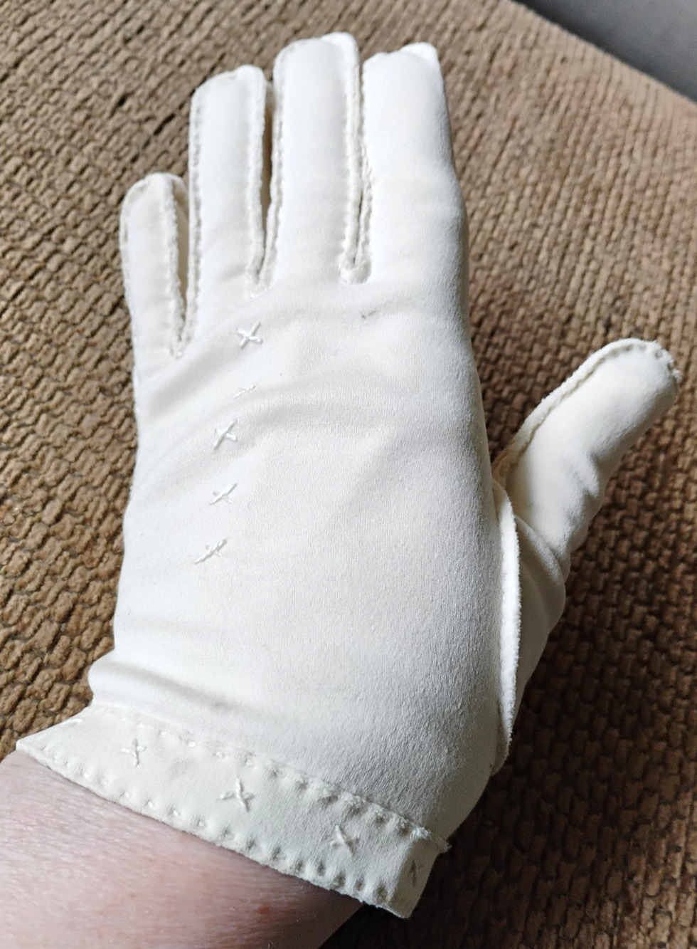 Vintage Handmade Classic Cotton Wrist Gloves Cream Small Pearlcore Rockabilly